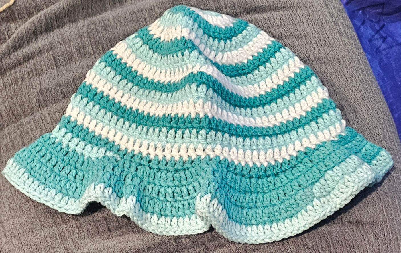 tri colored spiral ruffle hat